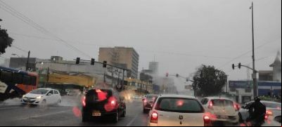 Inmet alerta para tempestades e ventania em todo o estado nos pr