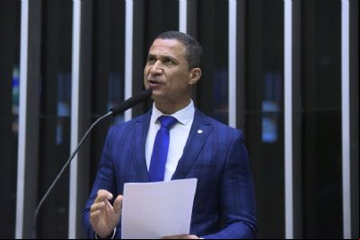 Assis apresenta projeto para acabar com mercadinhos nos pres