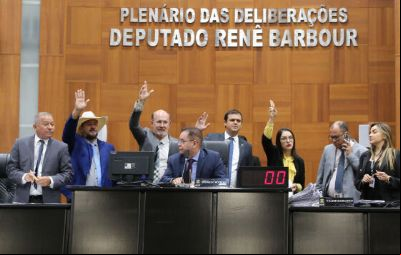 Deputados aprovam cria