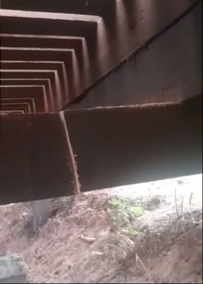​Ponte tem pilares de sustenta