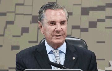 Moraes nega recurso e manda prender ex-presidente Collor